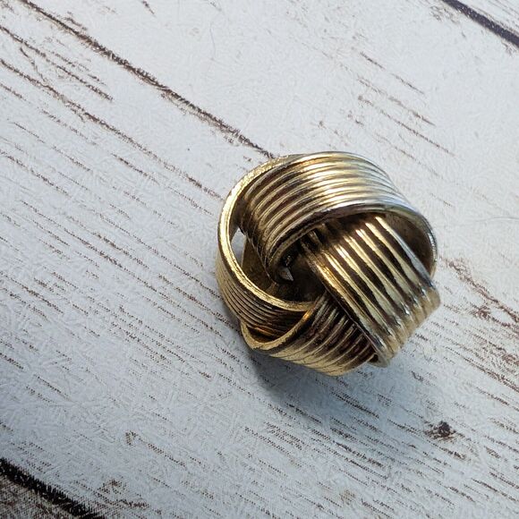 Vintage Clip On Earrings - Chunky Gold Tone Knot Design - Picture 6 of 12